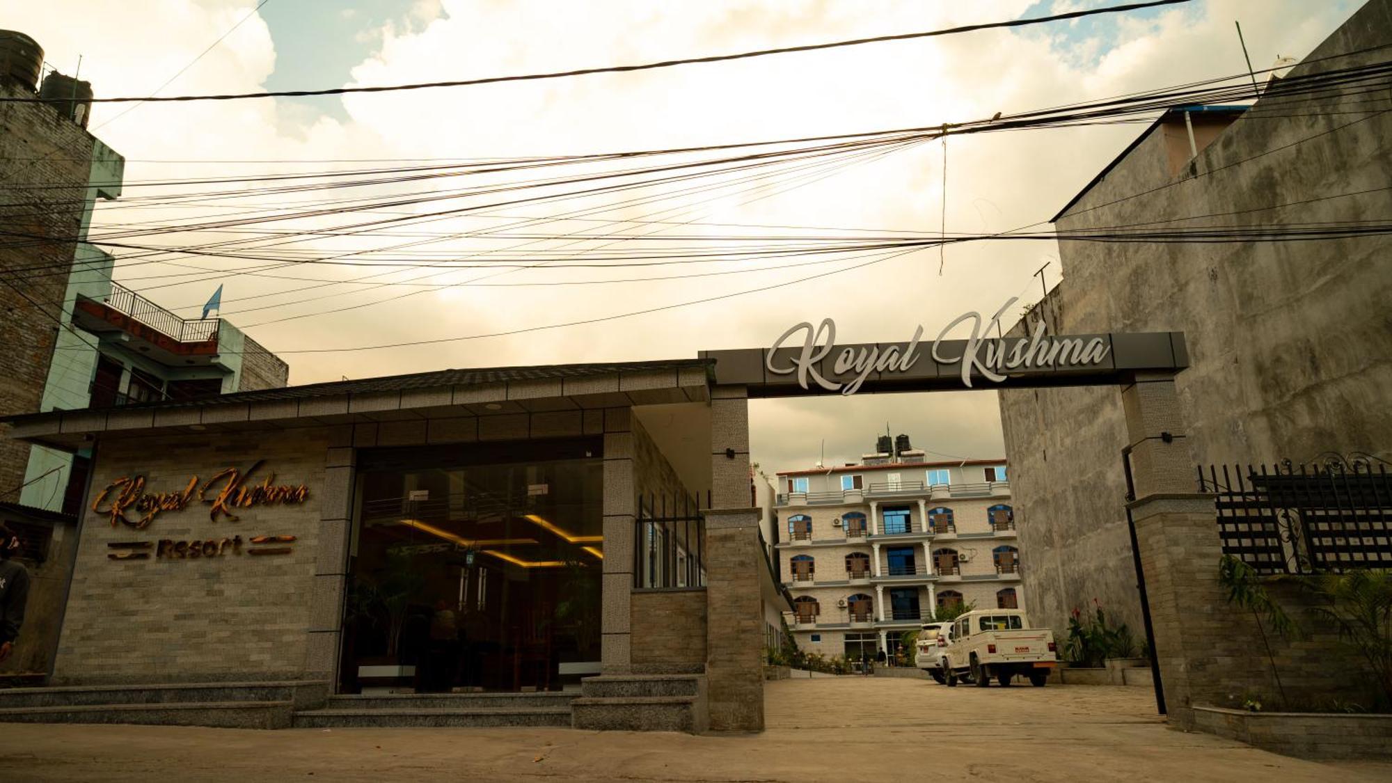 Royal Kushma Resort Kusma Exterior photo